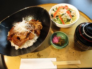 焼肉カルビ丼